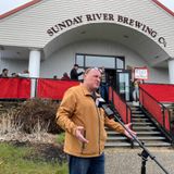 Maine restaurant loses health and liquor licenses after defying state virus orders