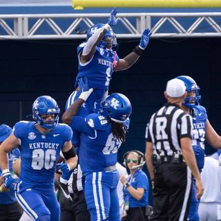 Kentucky Dominates 22 Florida in 33-14 Route - Defiant Takes Football