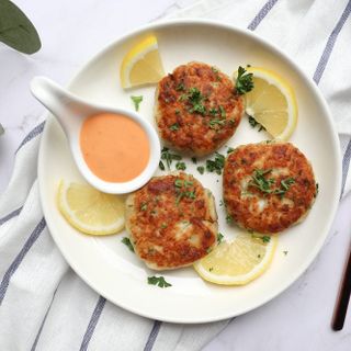 The Best Remoulade Sauce Recipe for Crab Cakes