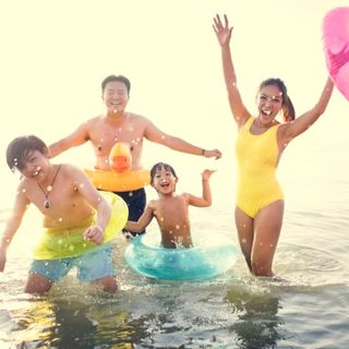 The Best Mom Swimsuits of 2023 - Experienced Mommy