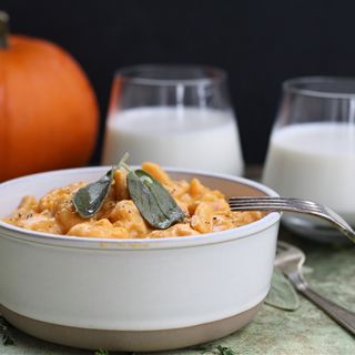 One Pot Pumpkin Mac and Cheese