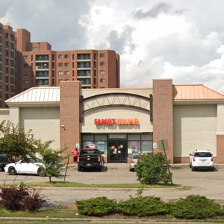 Police probe shooting of Flint security guard in confrontation over mask at Family Dollar