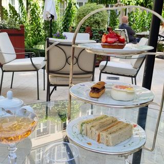 Tea time in Paris: Hotel Bristol afternoon tea review