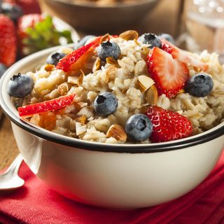 How to Make Oatmeal Taste Good Without Sugar