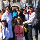 Family of Five Costume Idea - Mary Poppins, Jane banks and more