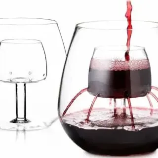 Best Self-Aerating Wine Glasses for Connoisseurs - hobbr