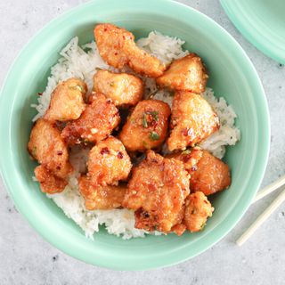 Easy Air Fryer General Tso's Chicken (20-minute recipe) - Hollis Homestead