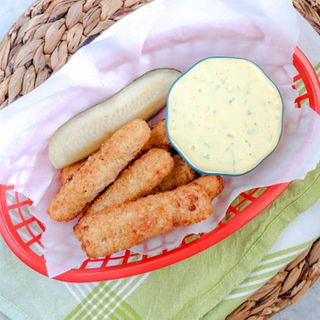 Air Fryer Frozen Fish Sticks (cook time & temperature) - Hollis Homestead