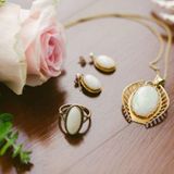 Why Buy Vintage Jewelry? - How to Buy Vintage Jewelry