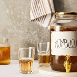 Simple Guide To Make Kombucha Tea at Home - Just What We Eat