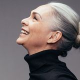 How Not To Look “Old” with Gray Hair at Any Age: 10 Fantastic Tips