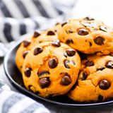 Easy Pumpkin Chocolate Chip Cookies