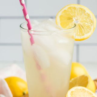 Fresh-Squeezed Lemonade by the Glass