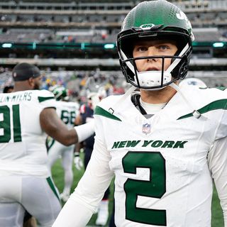 Jets' commitment to QB Wilson has many fans, media puzzled. But there's no quick or easy solution