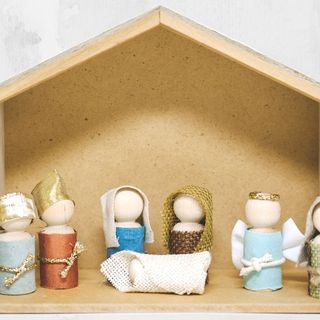 How to Make a Wooden Peg Doll Nativity Set