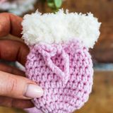 Warm Crochet Baby Mittens (Free Pattern) - Maisie and Ruth