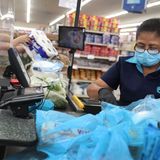 Want to thank grocery store clerks? Raise Florida minimum wage to $15 an hour | Editorial