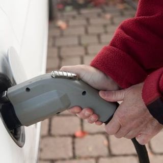 Electric vehicles could save thousands of lives, $10 billion annually in one city alone