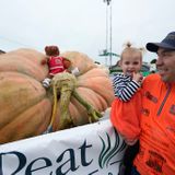 Photos: Pumpkin weighing 2,749 pounds sets world record for biggest gourd