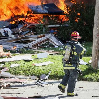 Explosion Levels IL Home, Damages 10 Buildings - News