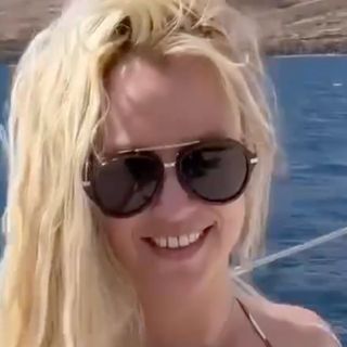 Britney Spears deletes video of her butt in bikini after ripping 'LA actors'