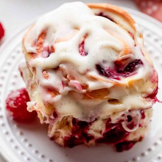 Raspberry Sweet Rolls with Cream Cheese Icing - Sally's Baking Addiction