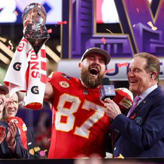 Patrick Mahomes reacts as Travis Kelce seals Kansas City Chiefs contract extension