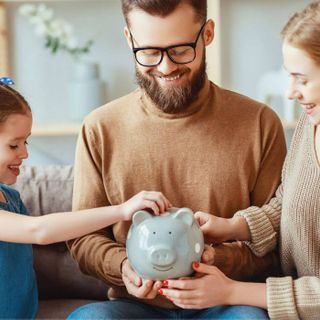 Budget Tips for Families: How to Cut Household Expenses and Save Money at Home