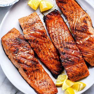 How to Make THE BEST Grilled Salmon - foodiecrush .com