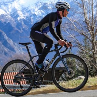 SHORT TEST - Come va la nuova Giant TCR nella versione Advanced Pro 0?