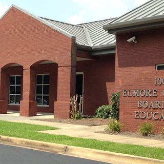 Miscounted money, sketchy bidding and funds spent on vacations, Elmore Board of Education audit shows