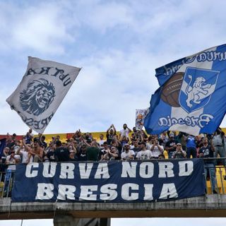 Brescia e Pisa a caccia di punti playoff in trasferta: i numeri da record delle due tifoserie - Tifo Brescia