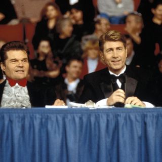 Flashback: Fred Willard's Clueless 'Best In Show' Commentator Takes on the Hounds