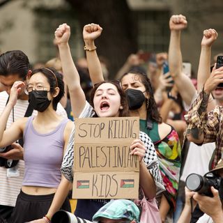 Students hold peaceful anti-Israel protest at UT Austin under police watch