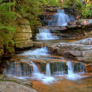 You Can See 8 Waterfalls In Just One Day Of Hiking In New Hampshire