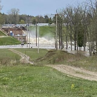 Residents told to evacuate immediately due to Edenville Dam failure, Sanford Dam expected failure