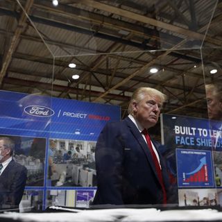 Trump tells reporters he doesn't want them seeing him in a mask at Mich. Ford plant producing PPE