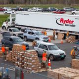 Demand exceeds supply at Berlin food distribution event