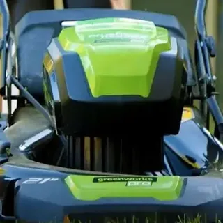 Best Cordless Mower for Large Yards- Greenworks Pro 80V 21" Review