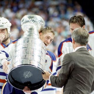 Today in Hockey History: 1987-88 Edmonton Oilers Establish Tradition