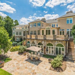 Mike Tyson's Former Bethesda Estate Asks $8.5M