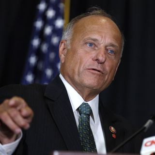 Iowa voters oust Rep. King, shunned for insensitive remarks