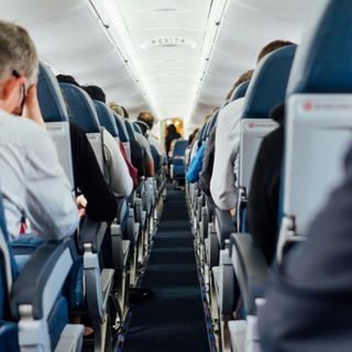 If You're a Jerk, This Hack Will Stop People From Reclining Their Seats on Airplanes