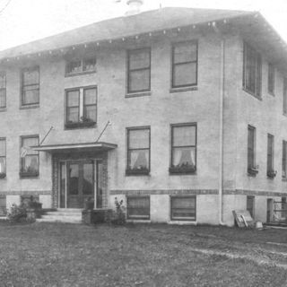 Katie | A 1916 hospital renovation begins