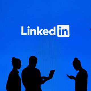 LinkedIn Staffers Go All-Lives-Matter During ‘Dumpster Fire’ Meeting on Racism