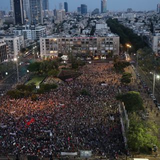 Thousands Protest Israeli Annexation in Tel Aviv; Bernie Sanders Calls to 'Stand Up to Authoritarian Leaders' - Israel News