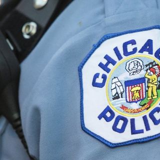 Chicago police officer shot in vest in Austin, suspect in custody: police