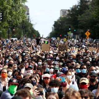 Scientist: We could see up to 1,100 additional daily coronavirus deaths from these protests if they're large enough