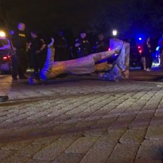 Protesters topple Jefferson Davis statue in Virginia capital