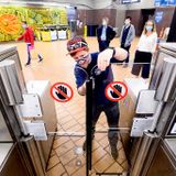 BART’s new gate makes its debut to praise, doubts it will stop fare evaders